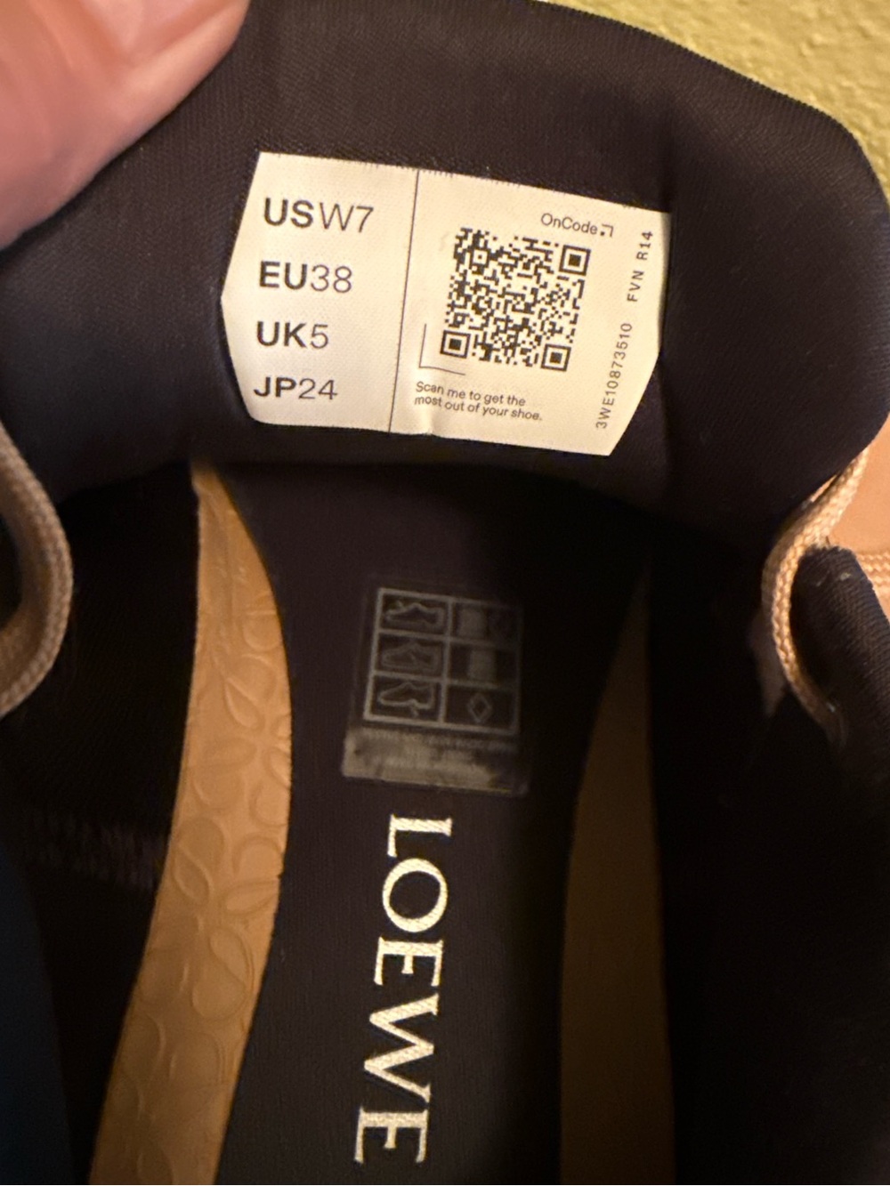 On x Loewe Cloudtilt Sneakers RARE - Picture 11 of 11